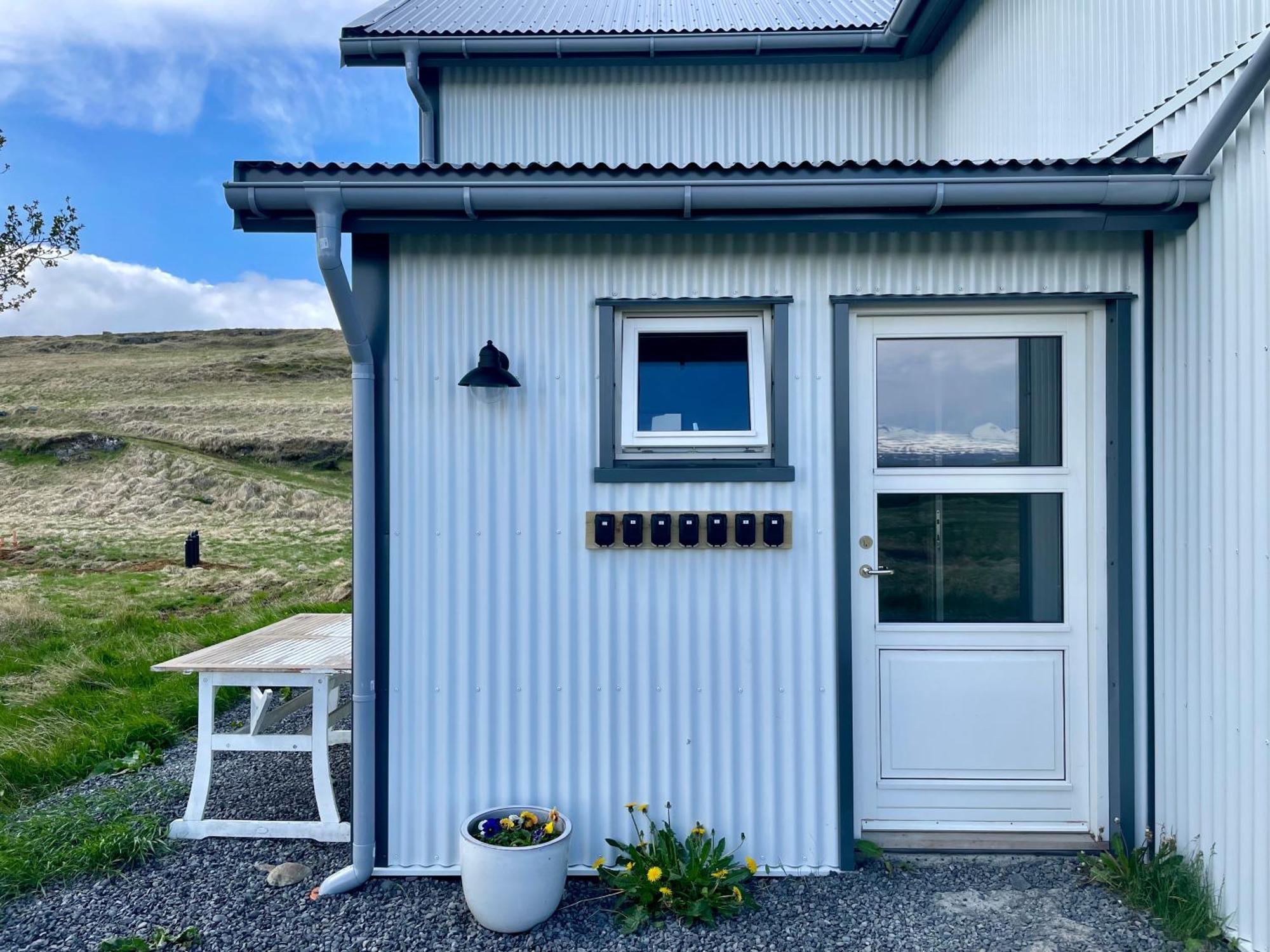 Lindarholl Guesthouse Stori-Bakki Exterior foto