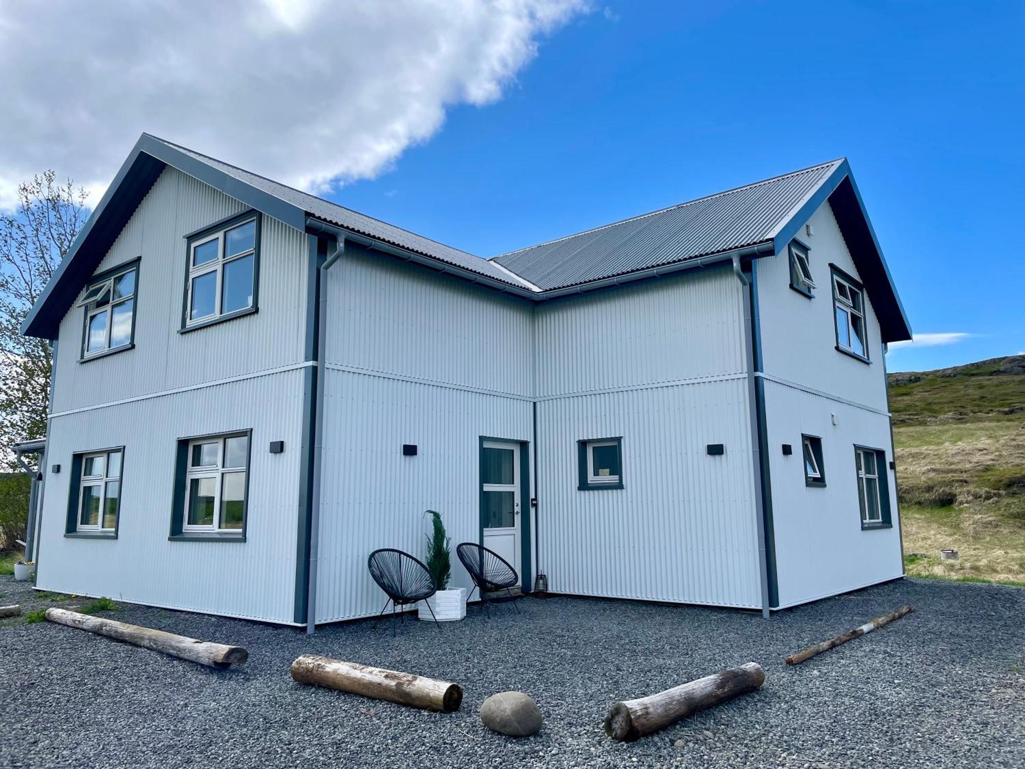 Lindarholl Guesthouse Stori-Bakki Exterior foto